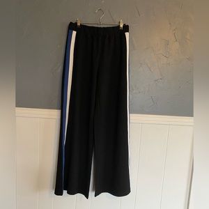Universal Standard Stephanie wide leg pants with racing stripe, size 6-8